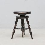 1752&nbsp;6670&nbsp;PIANO STOOL
